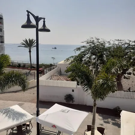 Tenerife Only Near To ゲストハウス 2*